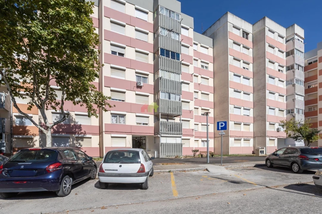 Apartamento T3 para Venda em Santo Antonio da Charneca Foto 25