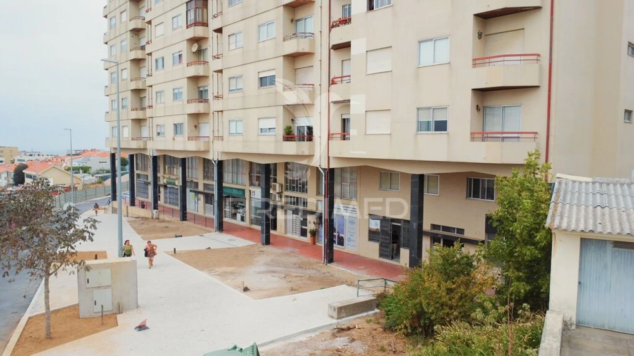 Armazém para Venda em Mafamude e Vilar do Paraíso Foto 7
