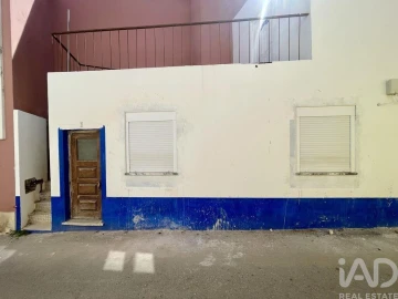 Moradia T2 para Venda em Peral