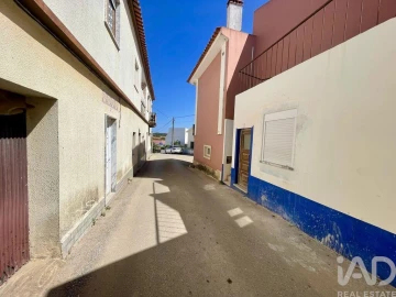 Moradia T2 para Venda em Peral