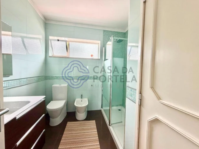 Moradia T4 para Venda em Cidade da Maia Foto 32
