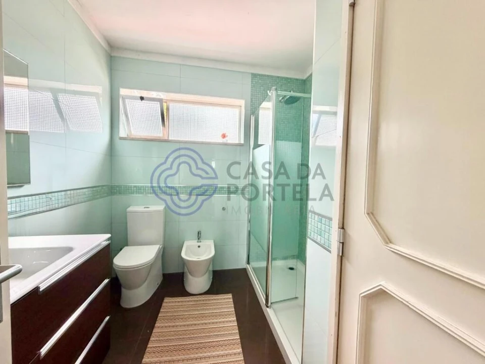Moradia T4 para Venda em Cidade da Maia Foto 32