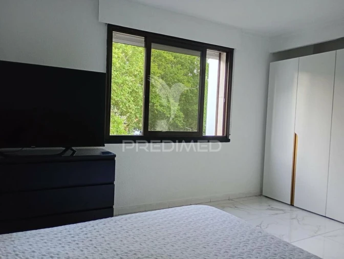 Apartamento T3 para Venda em Massamá e Monte Abraão Foto 3