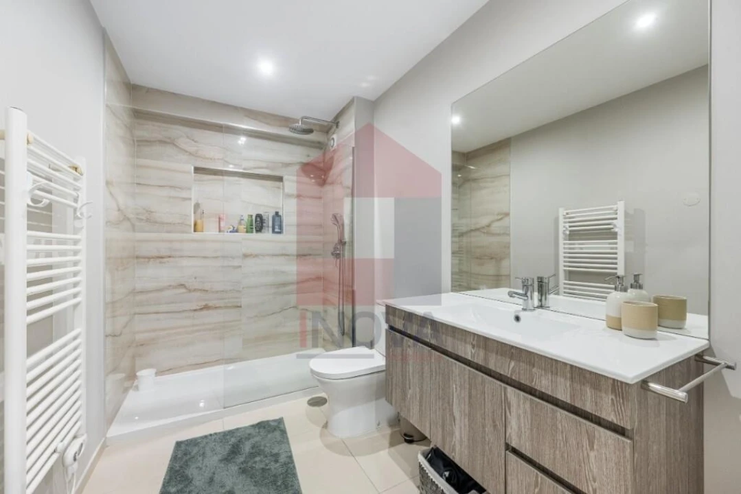 Apartamento T3 para Venda em Vila Verde e Barbudo Foto 8