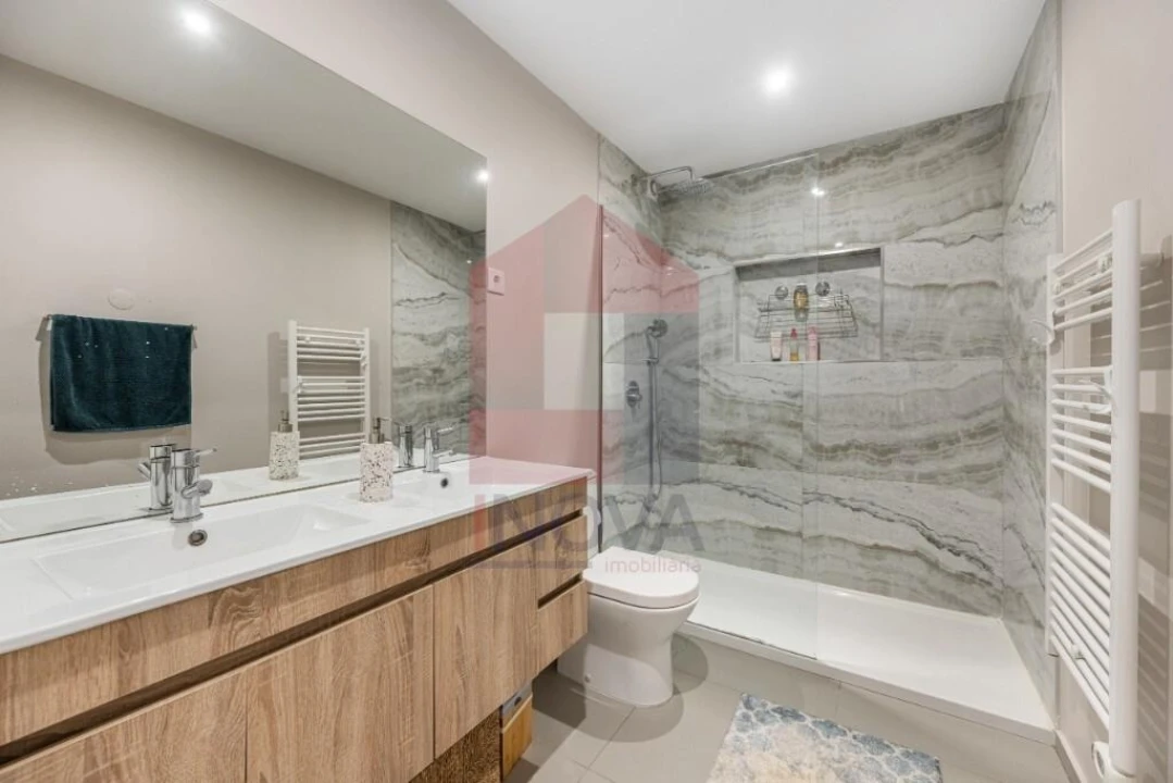 Apartamento T3 para Venda em Vila Verde e Barbudo Foto 16