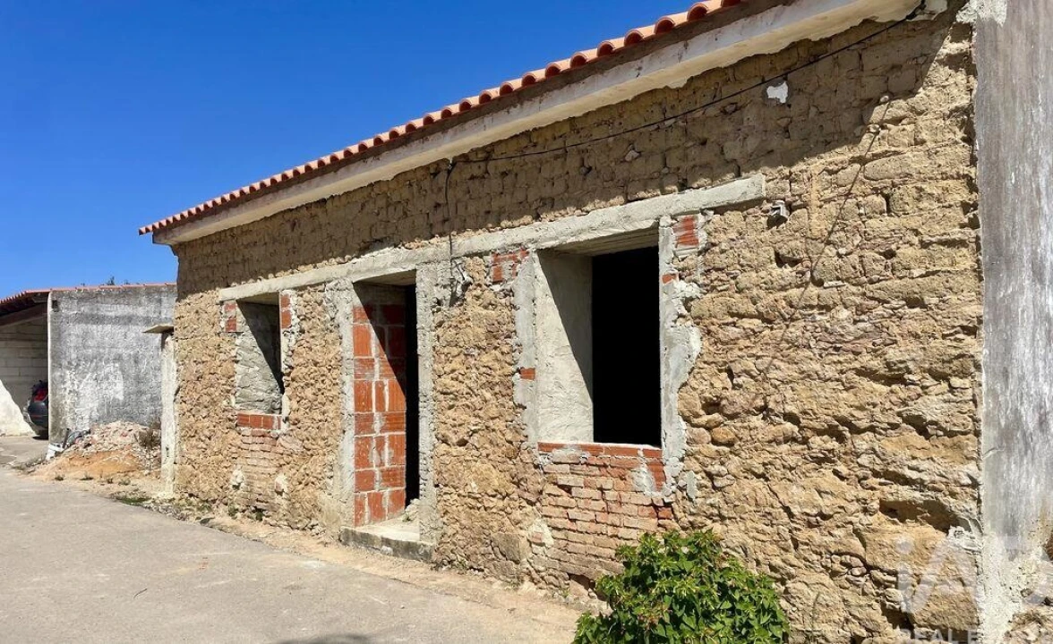 Moradia T2 para Venda em Vermelha Foto 1
