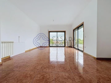 Apartamento T3 para Venda em Vila Nova de Famalicão e Calendário
