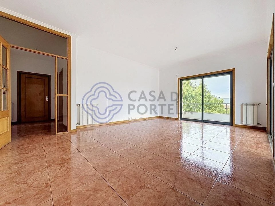 Apartamento T3 para Venda em Vila Nova de Famalicão e Calendário Foto 2