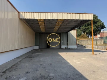 Armazém para Venda em Avidos e Lagoa