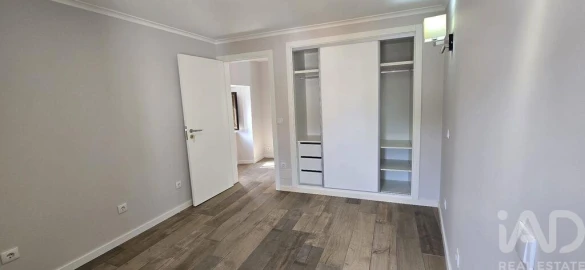 Moradia T1 para Venda em Vermelha