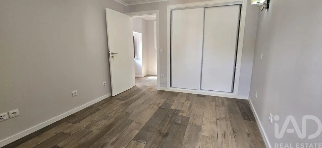 Moradia T1 para Venda em Vermelha Foto 15
