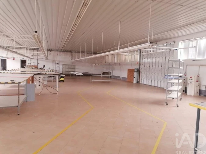 Armazém para Venda em Raimonda Foto 3