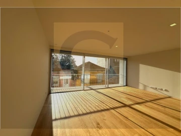 Apartamento T4 para Venda em Aldoar, Foz do Douro e Nevogilde