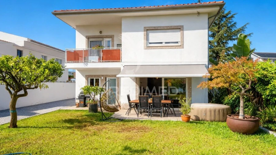 Moradia T3 para Venda em Celeirós, Aveleda e Vimieiro