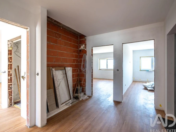 Moradia T3 para Venda em Encarnação Foto 15