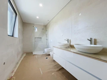 Moradia T3 para Venda em Santa Maria da Feira, Travanca, Sanfins e Espargo