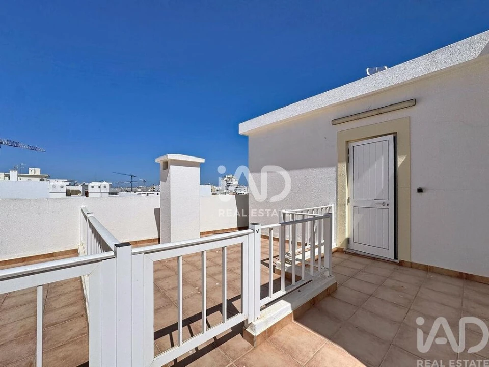 Apartamento para Venda em Quarteira Foto 12