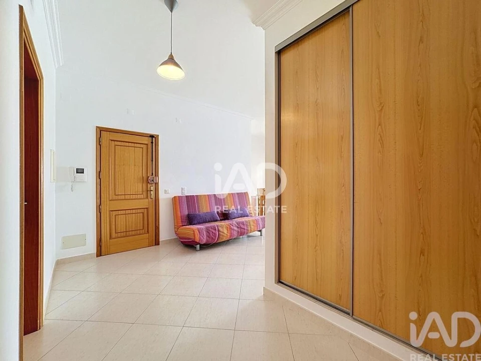 Apartamento para Venda em Quarteira Foto 2
