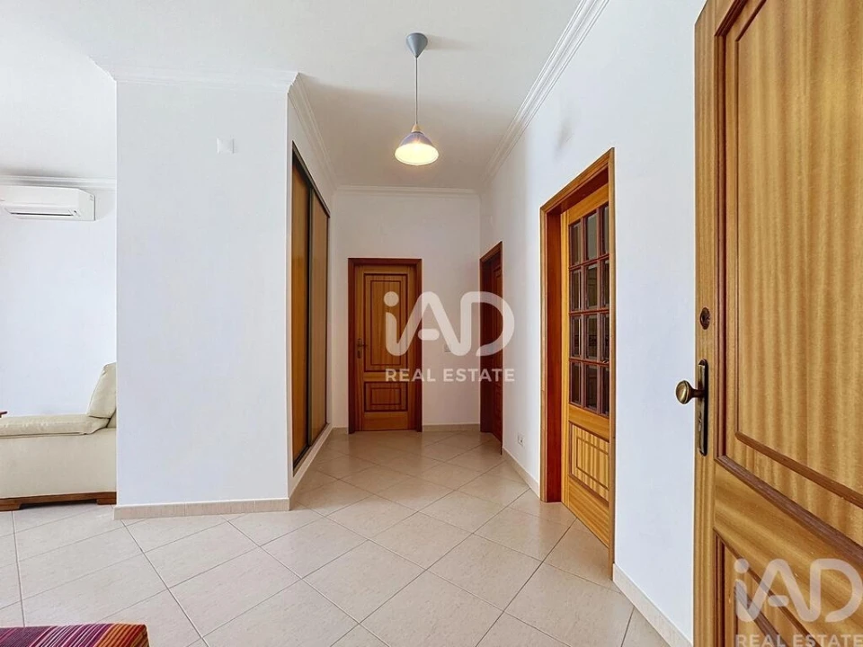 Apartamento para Venda em Quarteira Foto 3