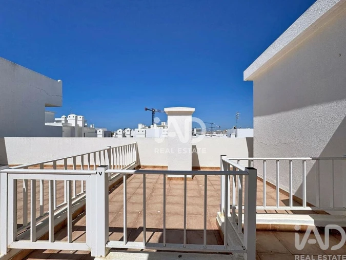 Apartamento para Venda em Quarteira Foto 13