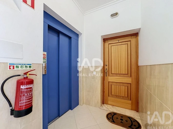 Apartamento para Venda em Quarteira Foto 24