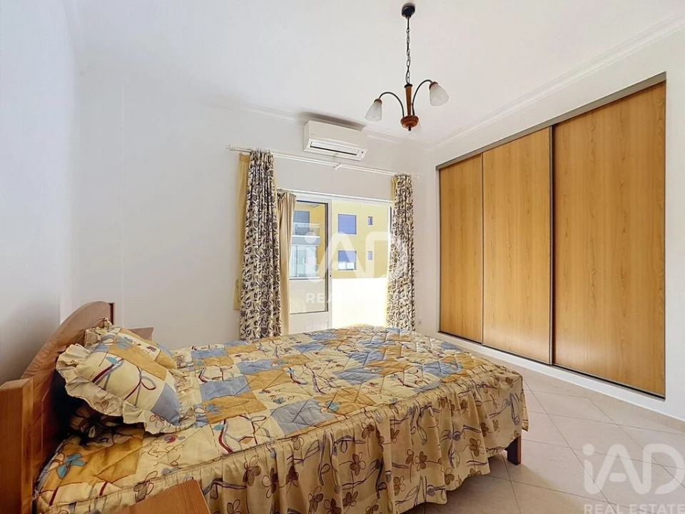 Apartamento para Venda em Quarteira Foto 16