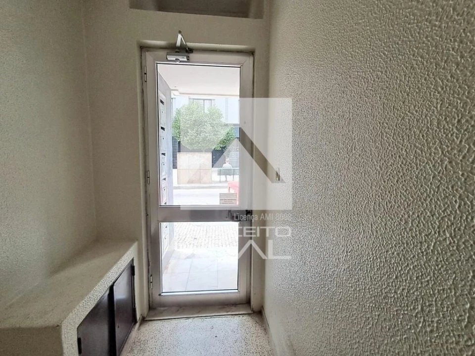 Apartamento T1 para Venda em Cedofeita, Santo Ildefonso, Sé, Miragaia, São Nicolau e Vitória Foto 1