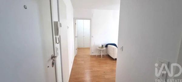 Apartamento T1 para Arrendamento em Avenidas Novas