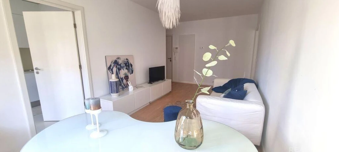 Apartamento T1 para Arrendamento em Avenidas Novas Foto 5