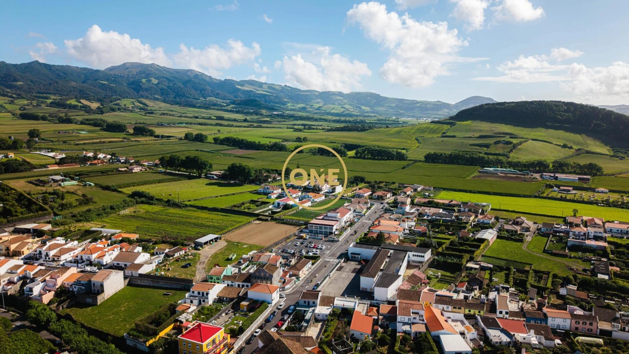 Moradia T3 para Venda em Ribeirinha Foto 21