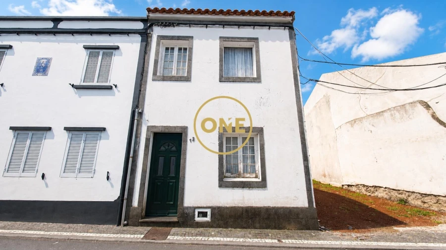 Moradia T3 para Venda em Ribeirinha