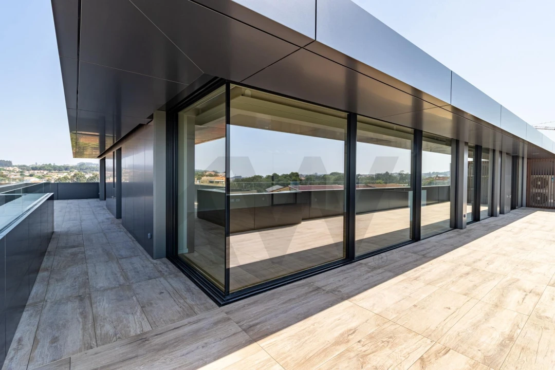 Apartamento T4 para Venda em São Felix da Marinha Foto 1