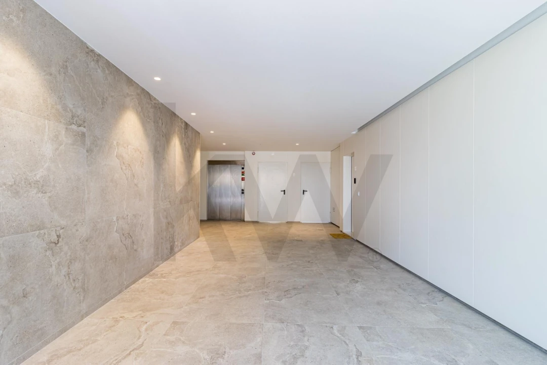 Apartamento T4 para Venda em São Felix da Marinha Foto 42