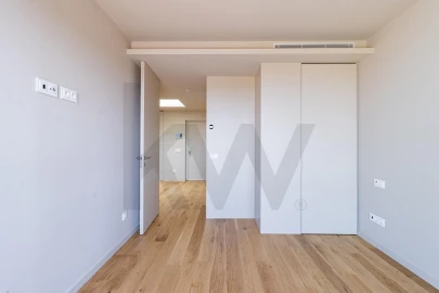 Apartamento T4 para Venda em São Felix da Marinha