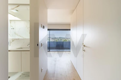Apartamento T4 para Venda em São Felix da Marinha