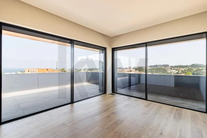 Apartamento T4 para Venda em São Felix da Marinha