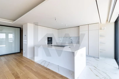 Apartamento T4 para Venda em São Felix da Marinha