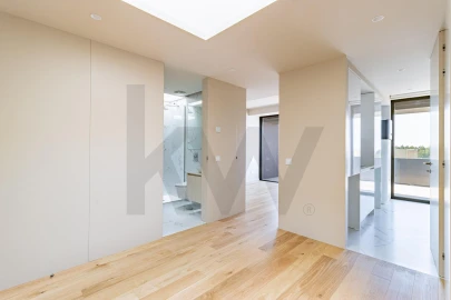 Apartamento T4 para Venda em São Felix da Marinha
