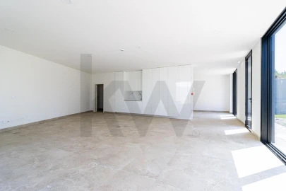 Apartamento T4 para Venda em São Felix da Marinha
