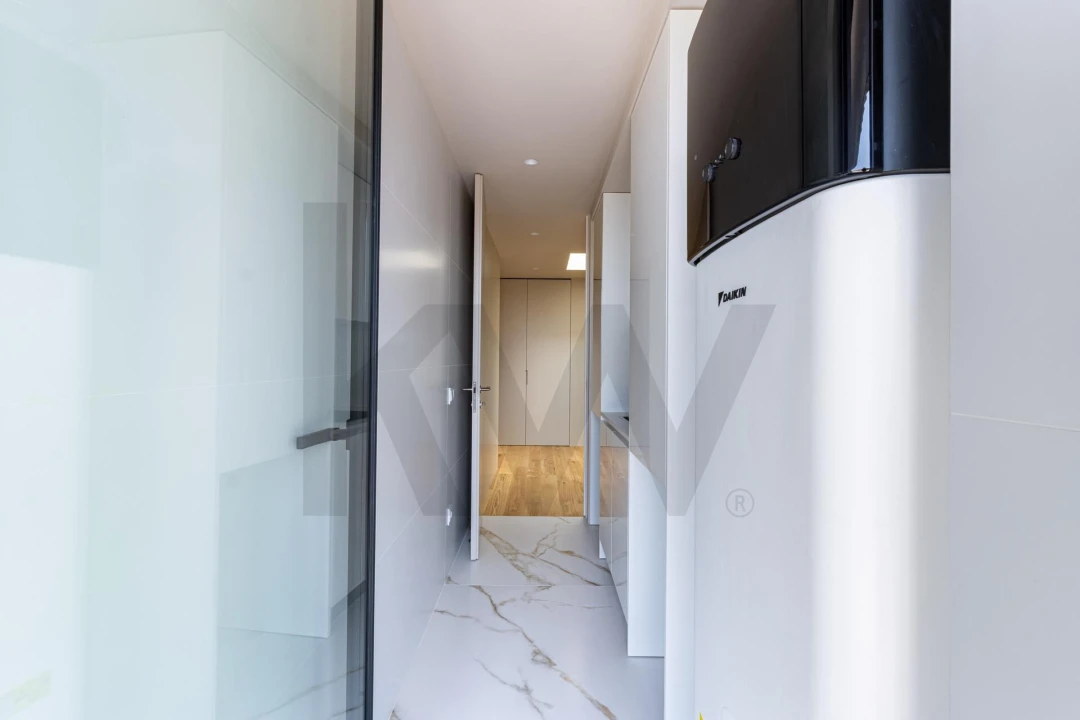 Apartamento T4 para Venda em São Felix da Marinha Foto 35