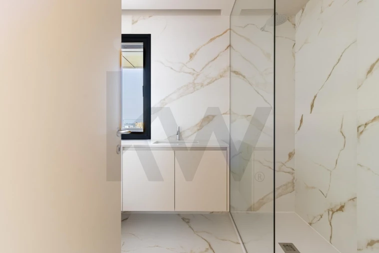 Apartamento T4 para Venda em São Felix da Marinha Foto 19
