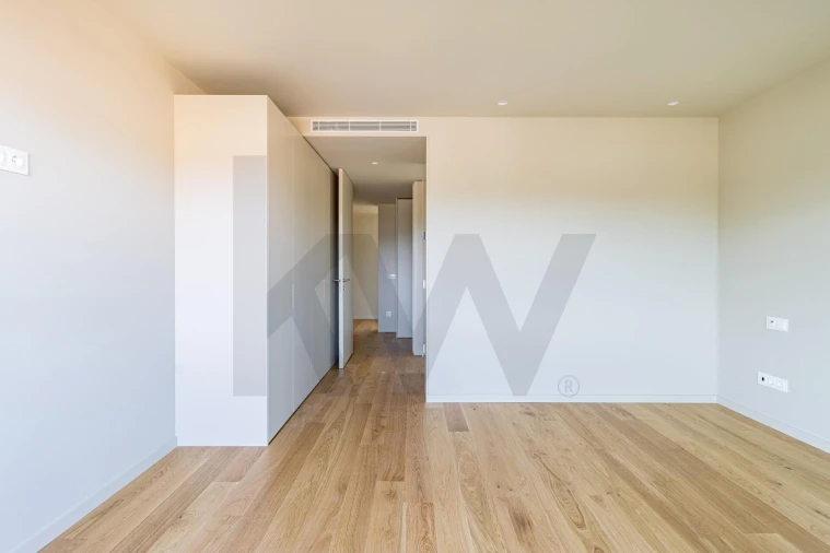 Apartamento T4 para Venda em São Felix da Marinha Foto 26