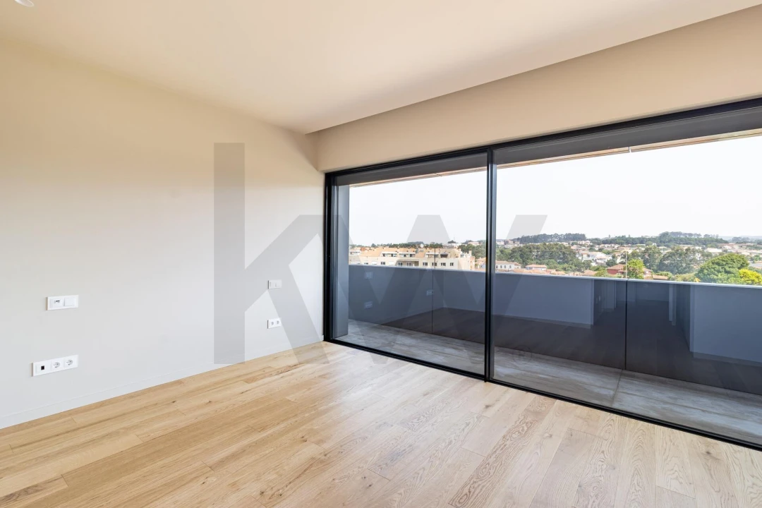 Apartamento T4 para Venda em São Felix da Marinha Foto 24