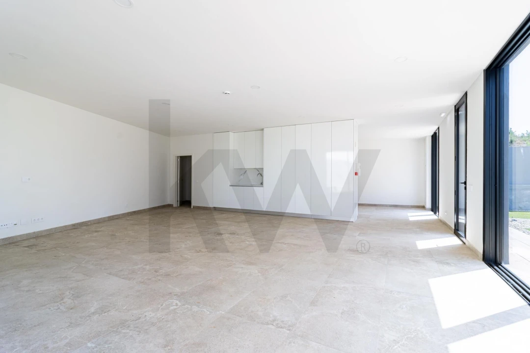 Apartamento T4 para Venda em São Felix da Marinha Foto 44