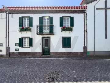 Moradia T3 para Venda em Vila Franca do Campo (São Miguel)