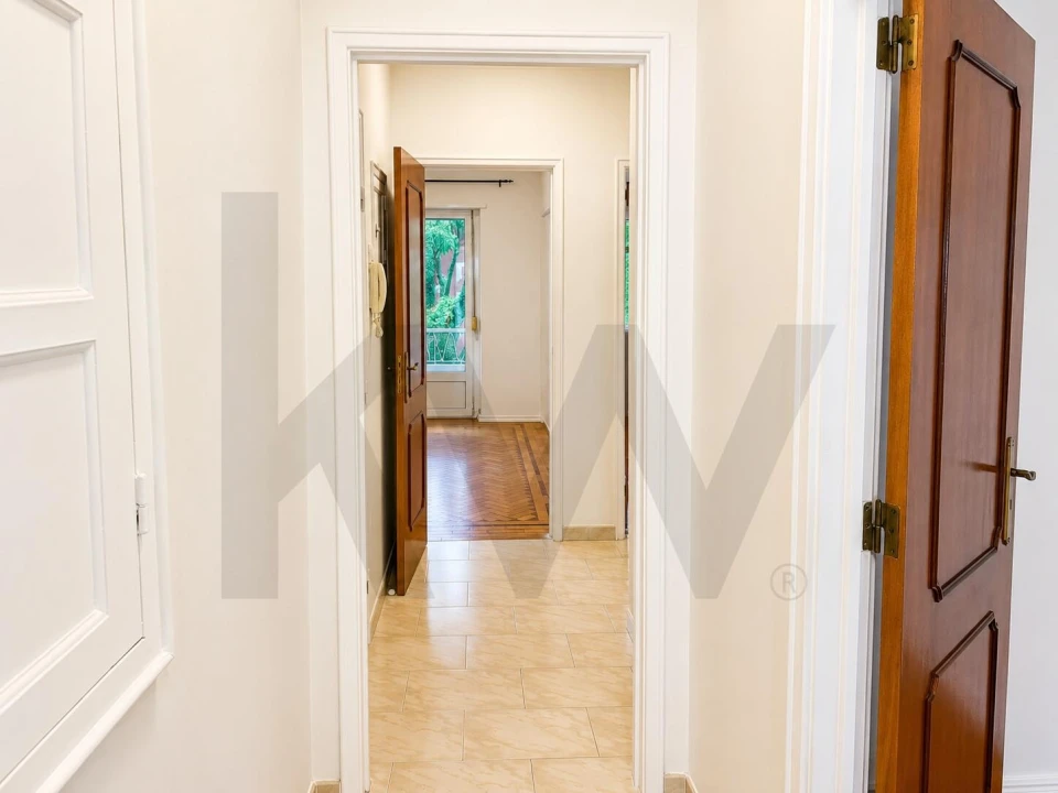 Apartamento T2 para Arrendamento em Campo de Ourique Foto 7