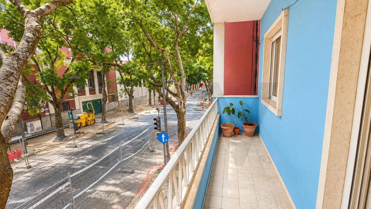 Apartamento T2 para Arrendamento em Campo de Ourique Foto 1