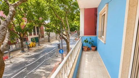 Apartamento T2 para Arrendamento em Campo de Ourique