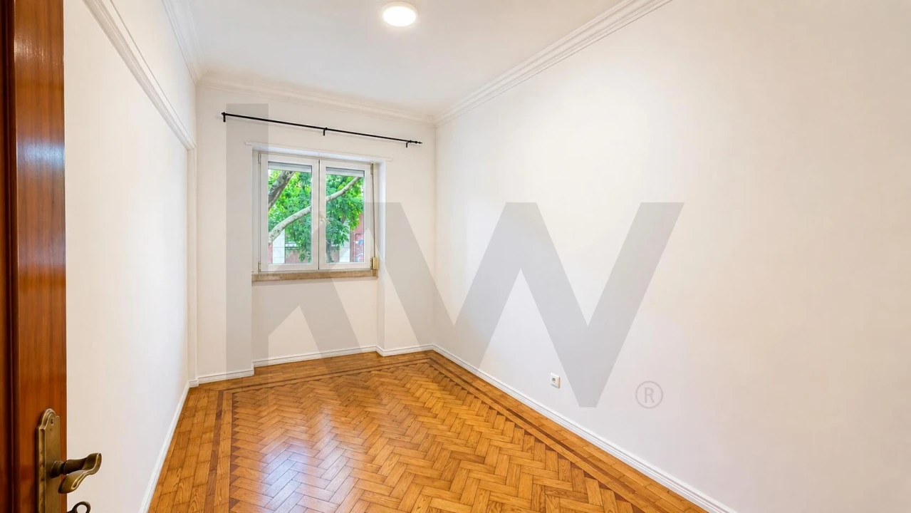 Apartamento T2 para Arrendamento em Campo de Ourique Foto 3