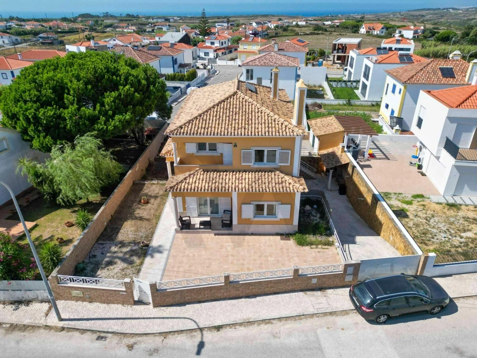 Moradia T3 para Venda em Santa Maria e São Miguel, São Martinho, São Pedro Penaferrim Foto 3